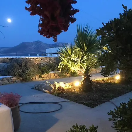 Theia - Selene: Charming Beachside In Koufonissi Apartment