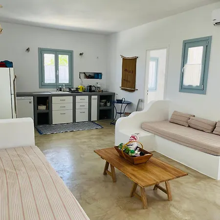 Theia - Selene: Charming Beachside In Koufonissi Apartment *