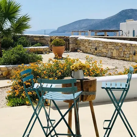 Theia - Selene: Charming Beachside In Koufonissi Apartment *